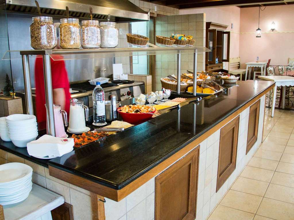 Hotel Ibis Navegantes Itajaí Restaurant foto