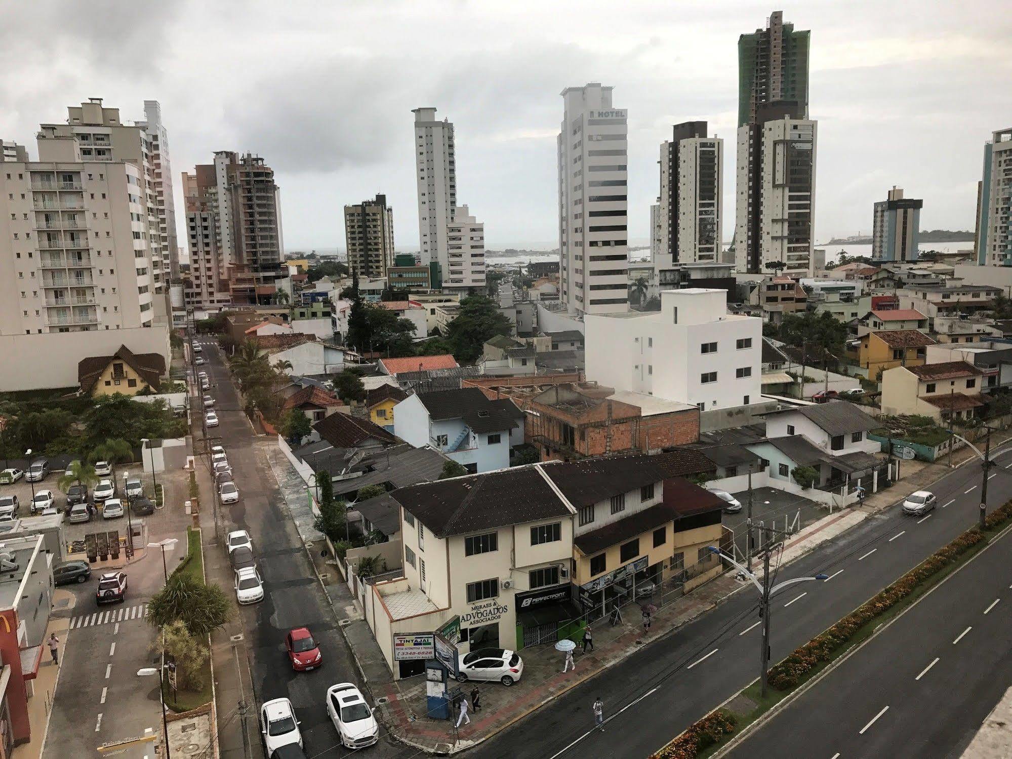 Hotel Ibis Navegantes Itajaí Exterior foto