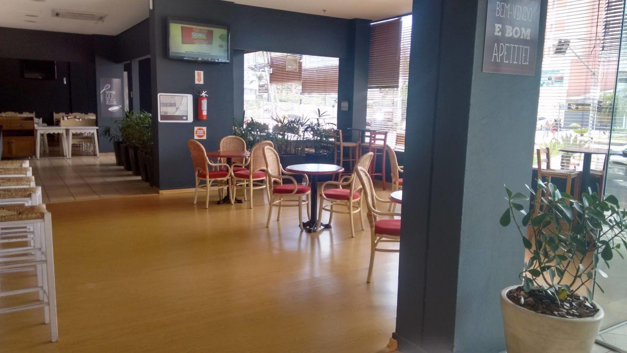Hotel Ibis Navegantes Itajaí Exterior foto