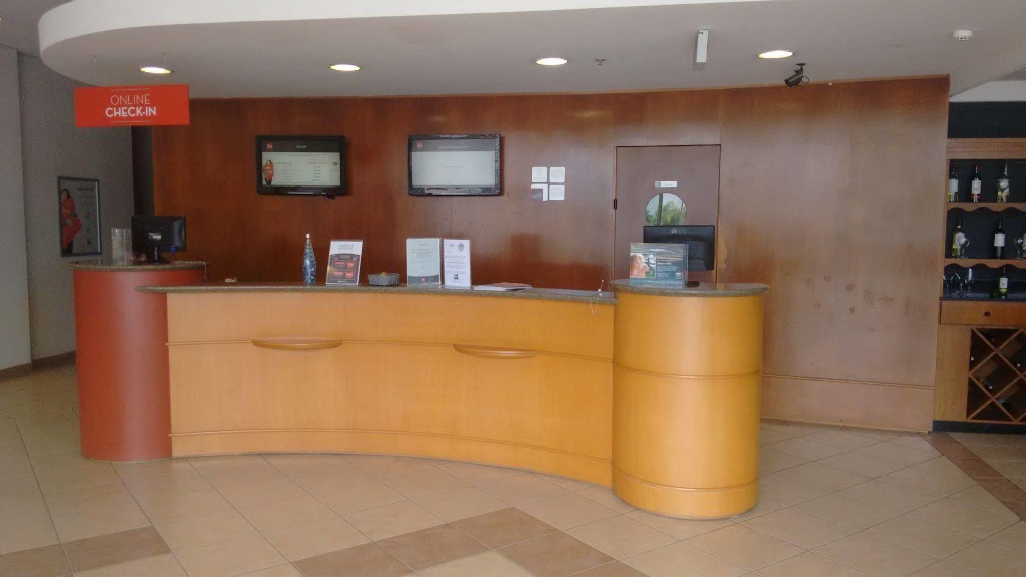 Hotel Ibis Navegantes Itajaí Exterior foto