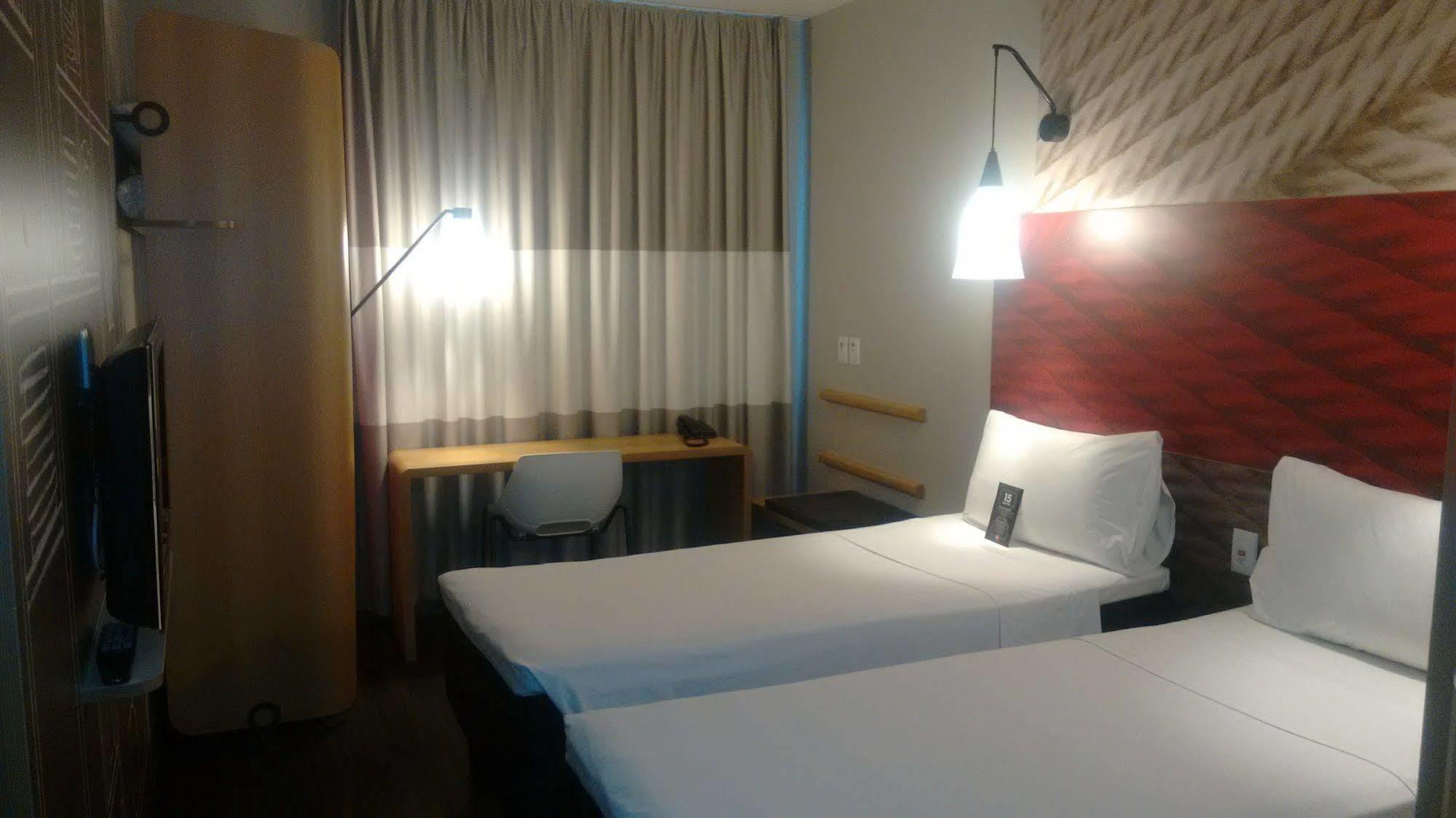 Hotel Ibis Navegantes Itajaí Exterior foto